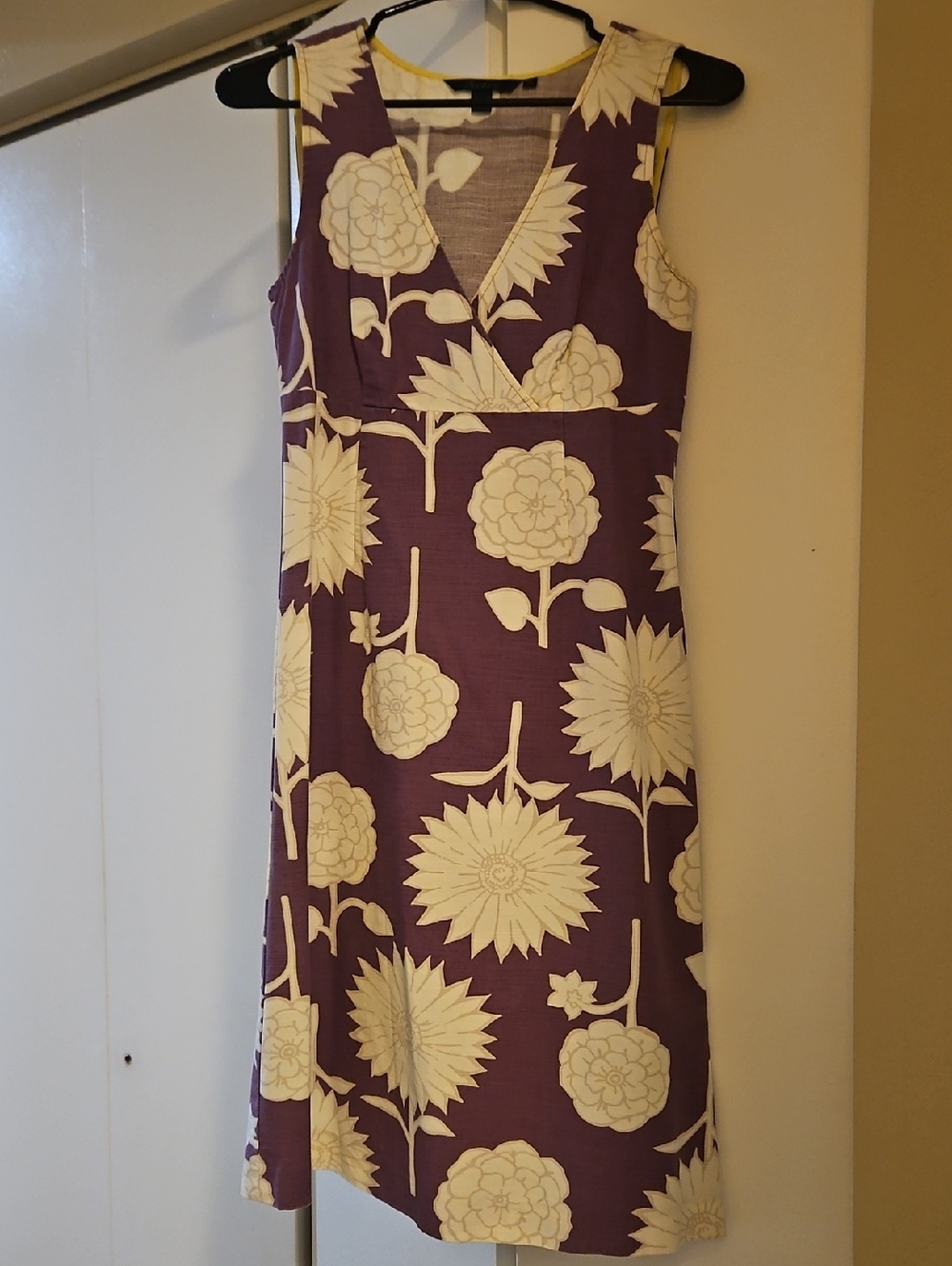 Boden Purple Floral V-Neck Sleeveless Dress